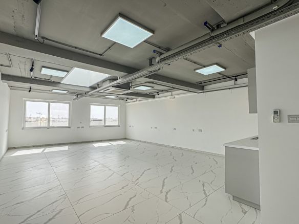 Duplex Office In Fgura