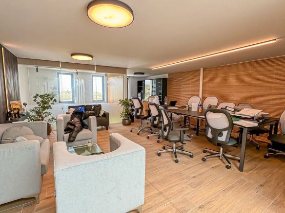 Warehouse with Offices To Let Malta