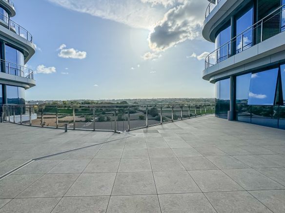 Classy Office in Malta