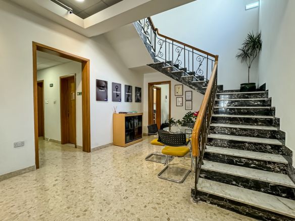 Distinguished Villa Office in Ta' Xbiex