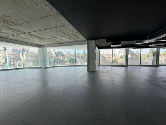 High End Mosta Office