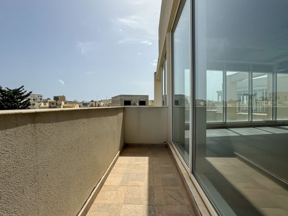 Bright Office in St Venera