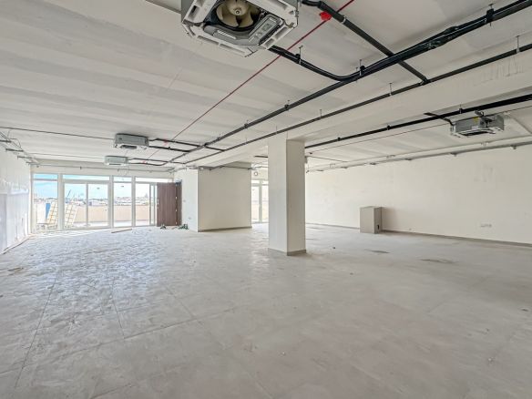 Hal Qormi Duplex Office