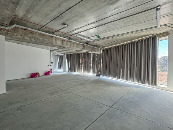 Commercial Space Qormi