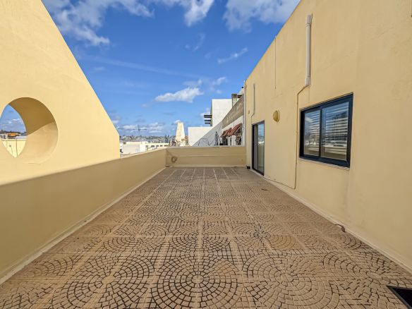 Office Space in Ta Xbiex to Let