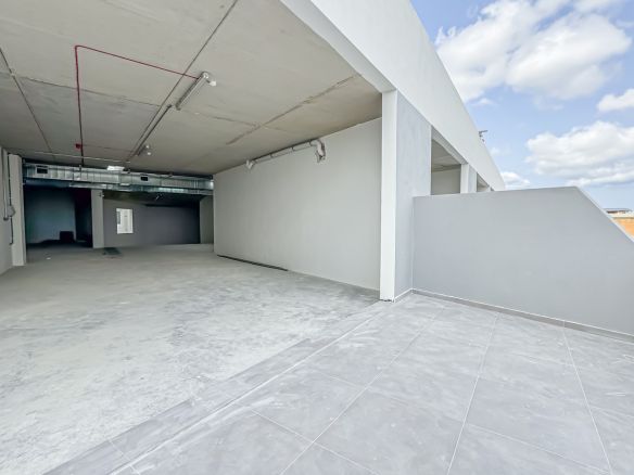 To Let Warehouse Penthouse Level