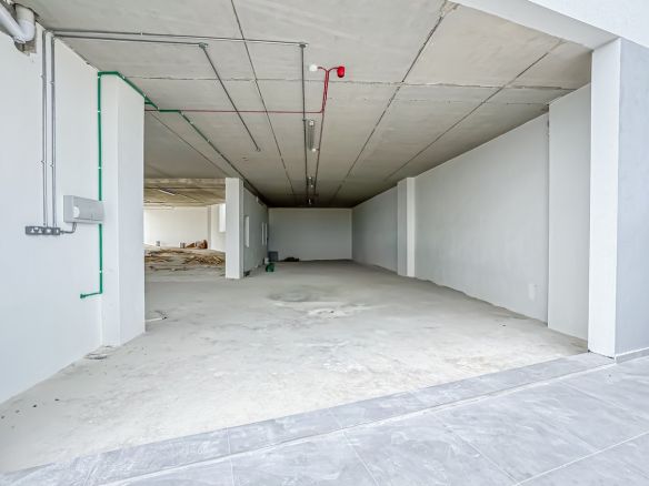 Penthouse Level Warehouse To Let