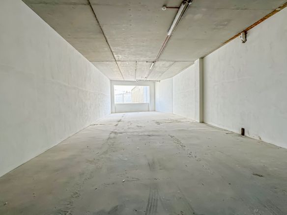 First Floor Warehouse Space Handaq