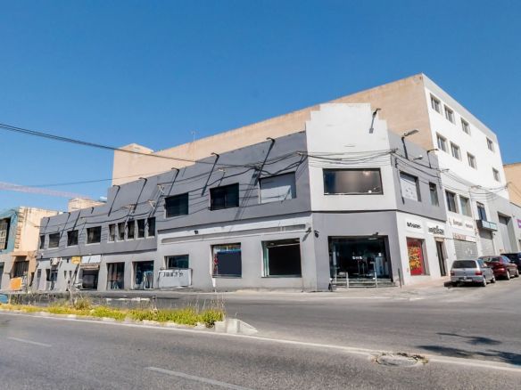 Prominent Qormi Commercial Space