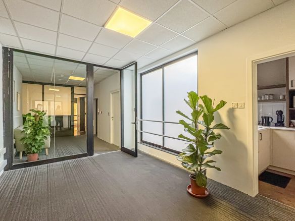 6 Desk Serviced Office Birkirkara 3