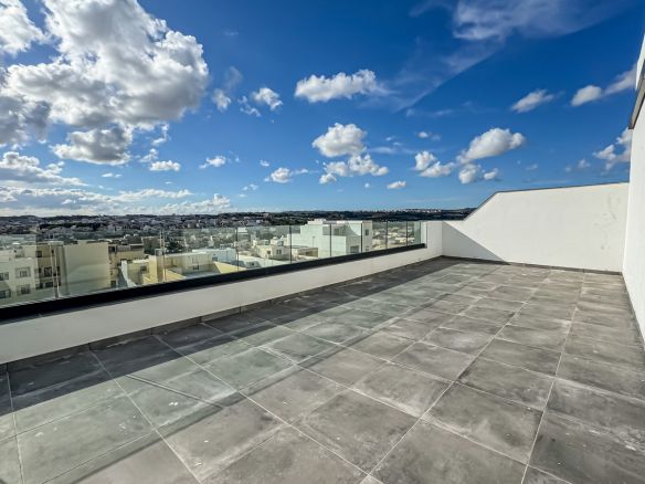 Highly Finished Offices in Mriehel