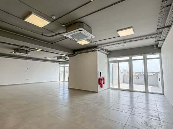 Hal Qormi Penthouse Office