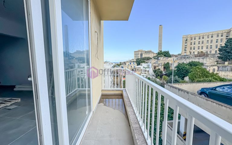 Small Pieta Office To Let