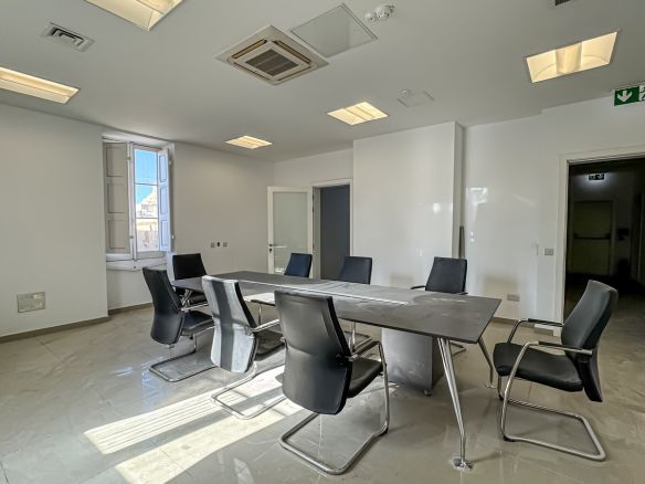 200sqm Floriana Office