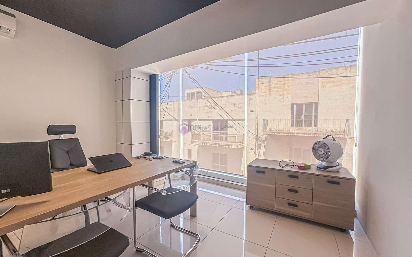 Modern Office in Mellieha
