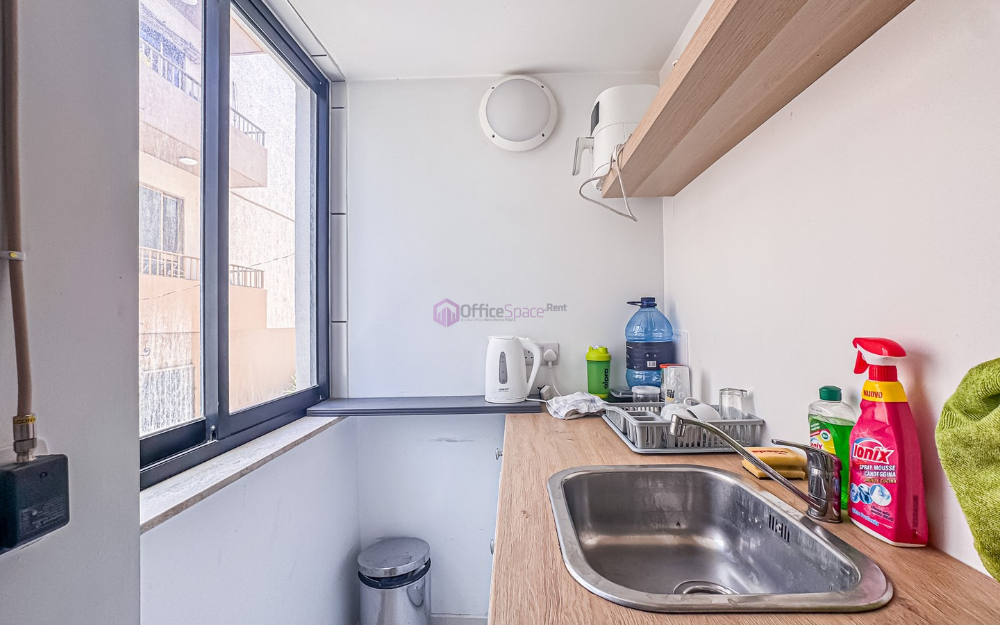 Modern Office in Mellieha