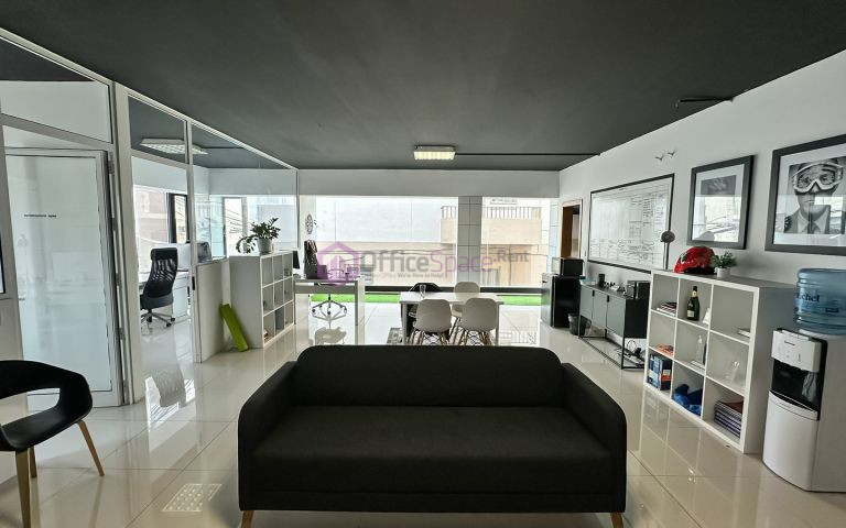 Modern Office in Mellieha