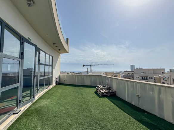 Highly Finished Office in Swieqi