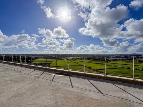 Mriehel Office with Views