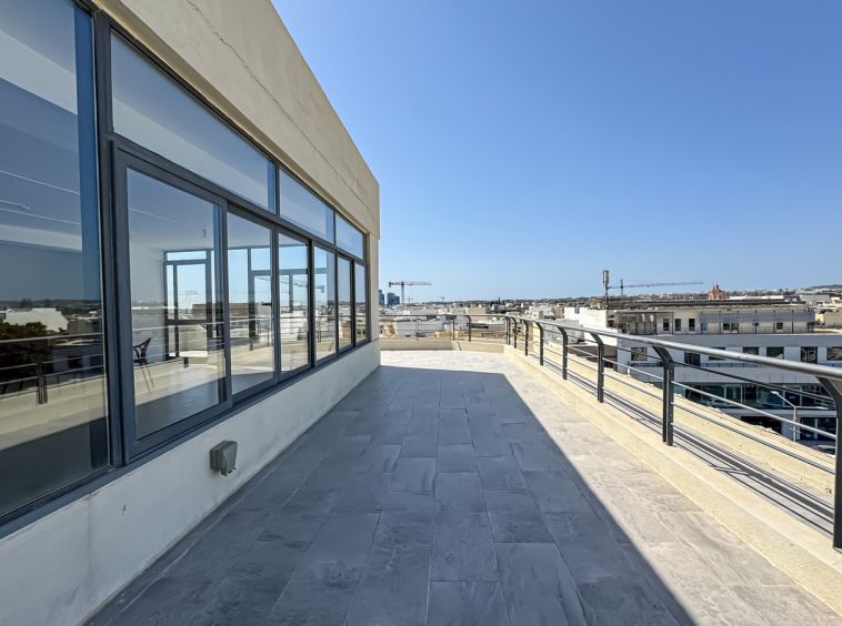 Modern Offices in Iklin To Let
