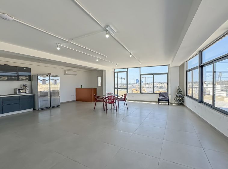 Modern Offices in Iklin To Let