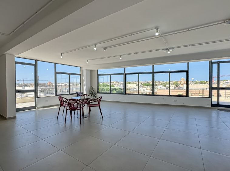 Modern Offices in Iklin To Let