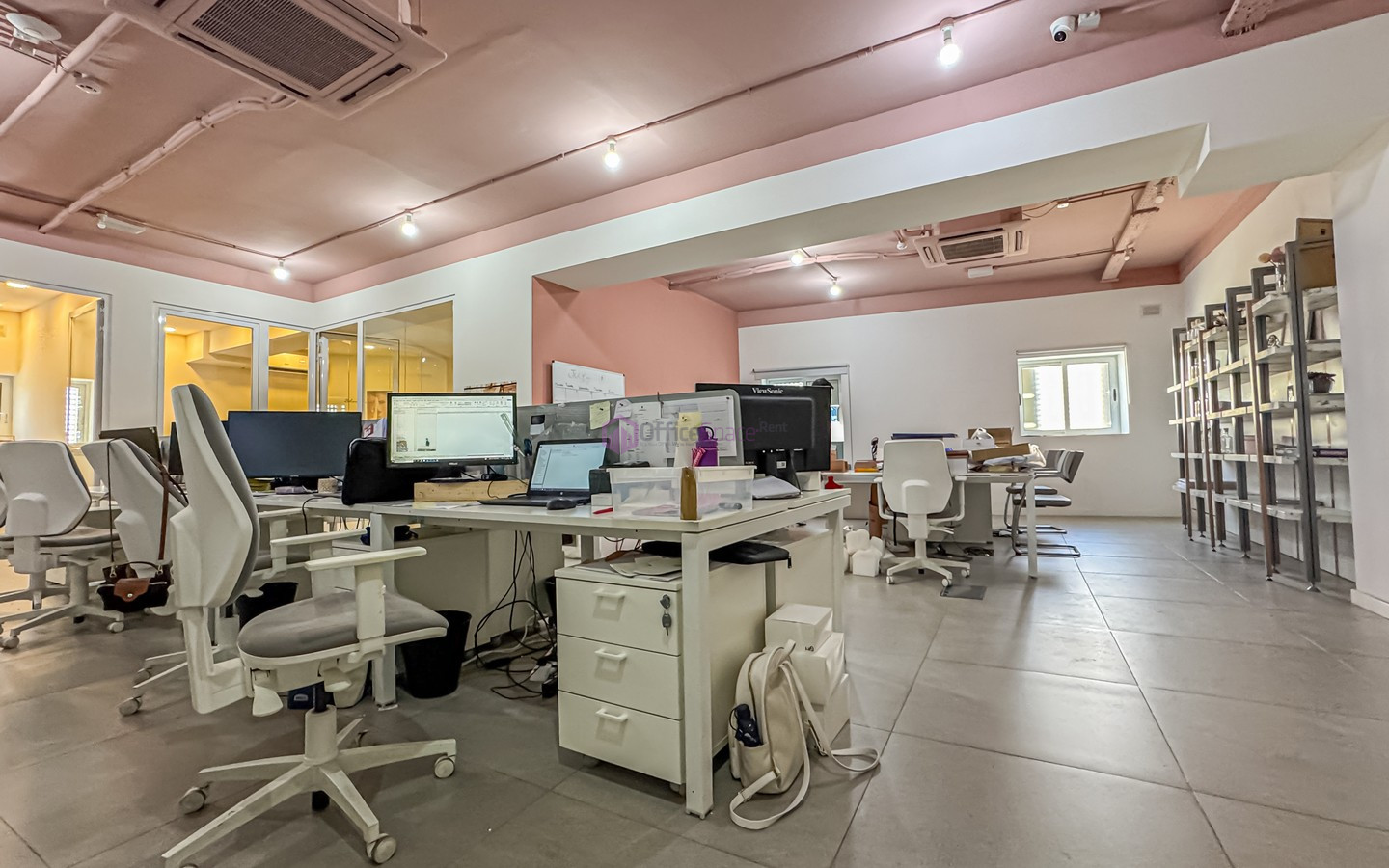 Second Floor Office in Iklin To Let