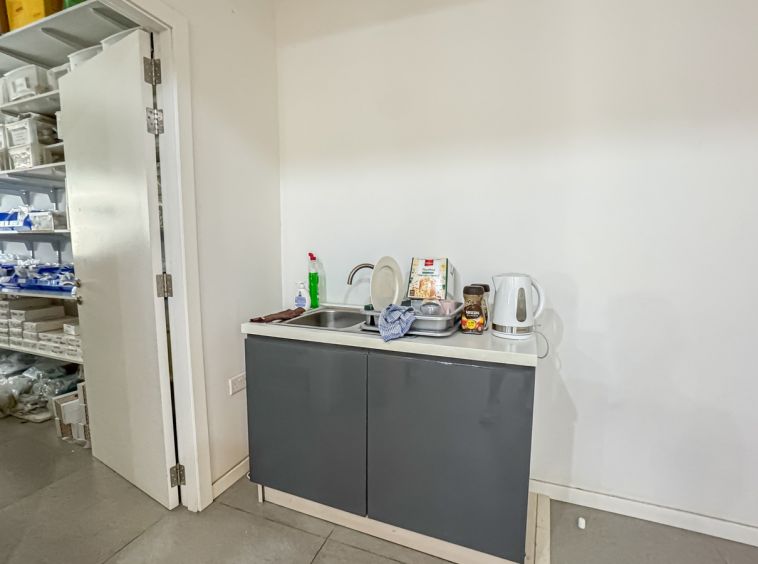 Modern Offices in Iklin To Let