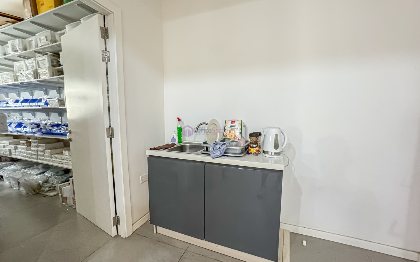 Modern Offices in Iklin To Let