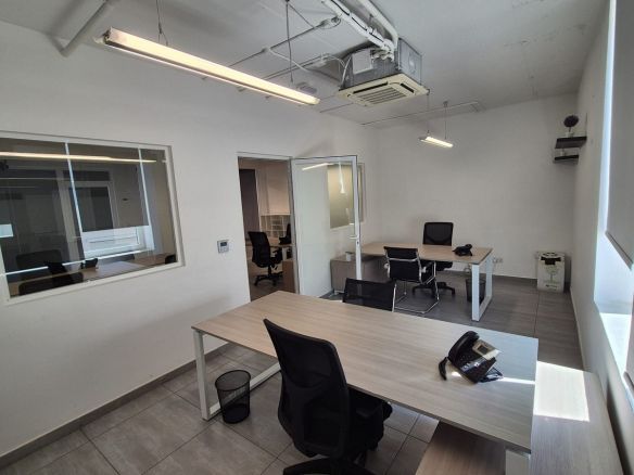 Eight Desk Serviced Office Burmarrad