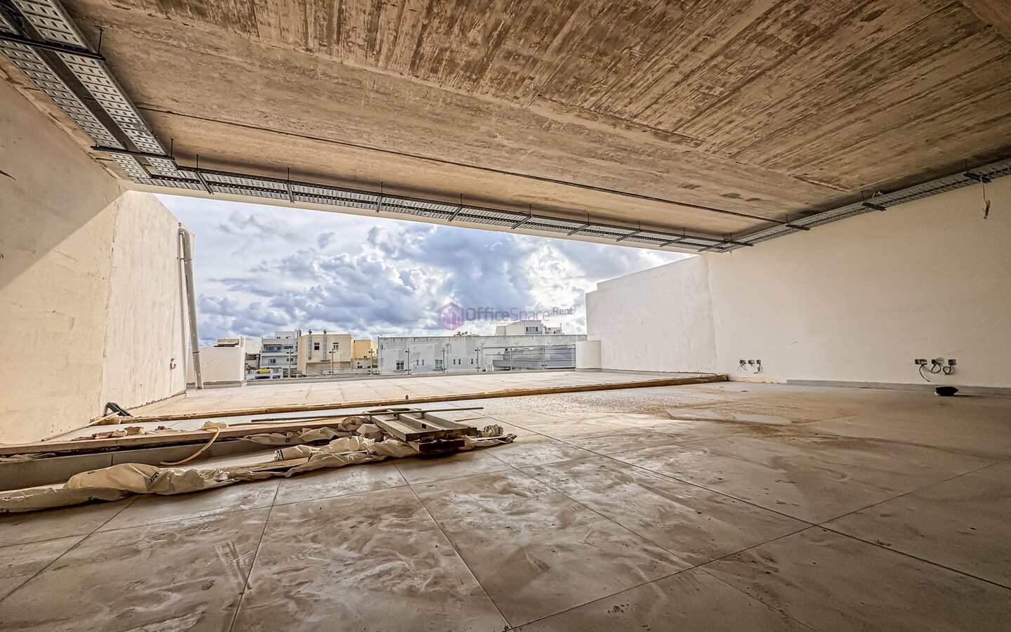 Large Penthouse Office in Haz Zebbug