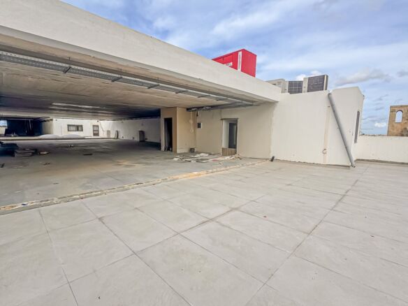 Large Penthouse Office in Haz Zebbug