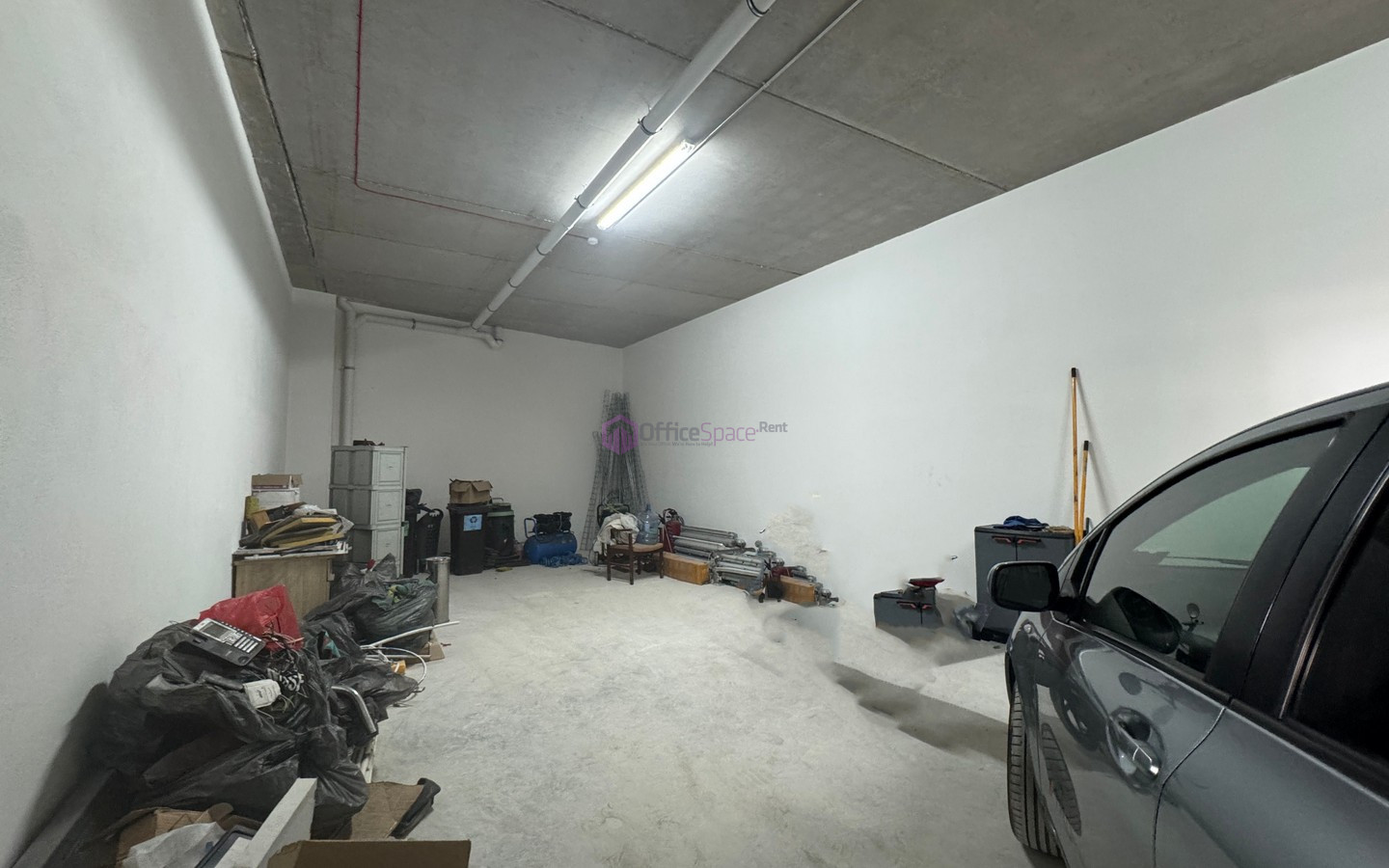 Second Floor Warehouse To Let