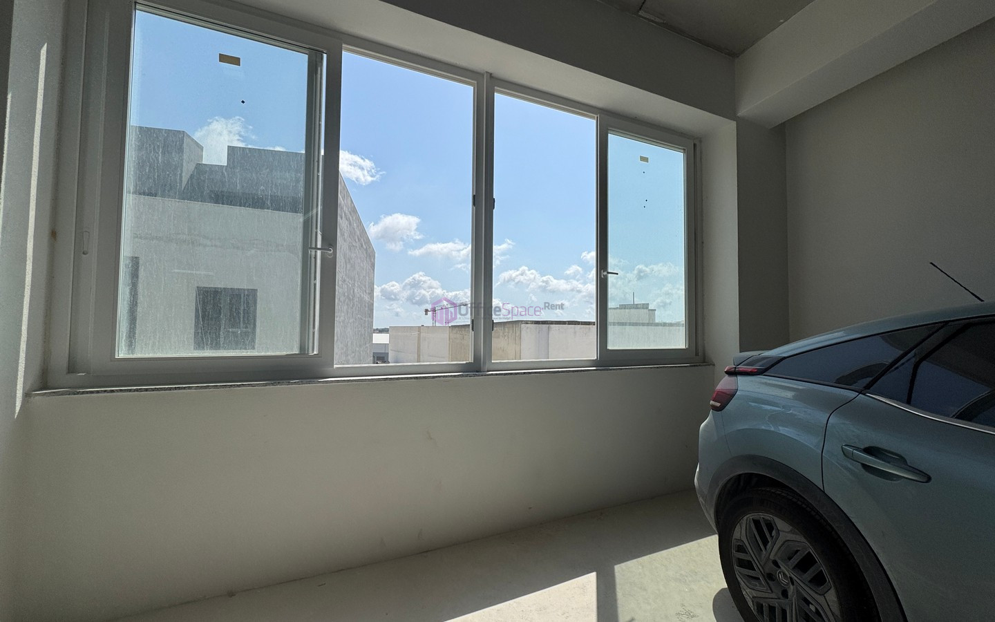 Second Floor Warehouse To Let