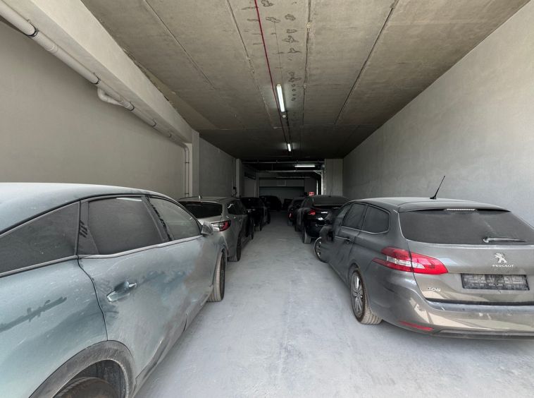 Second Floor Warehouse To Let