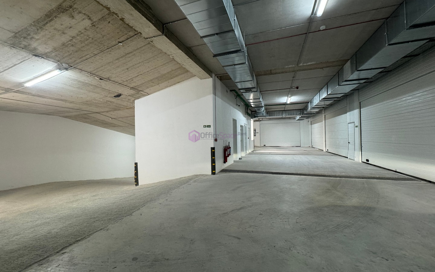 Second Floor Warehouse To Let