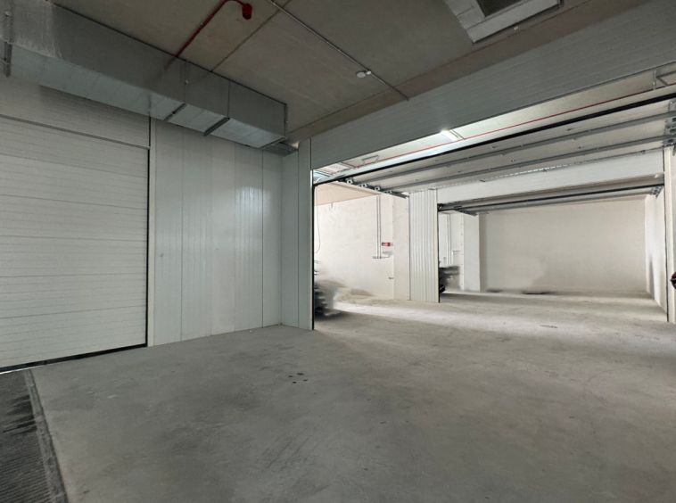 Second Floor Warehouse To Let