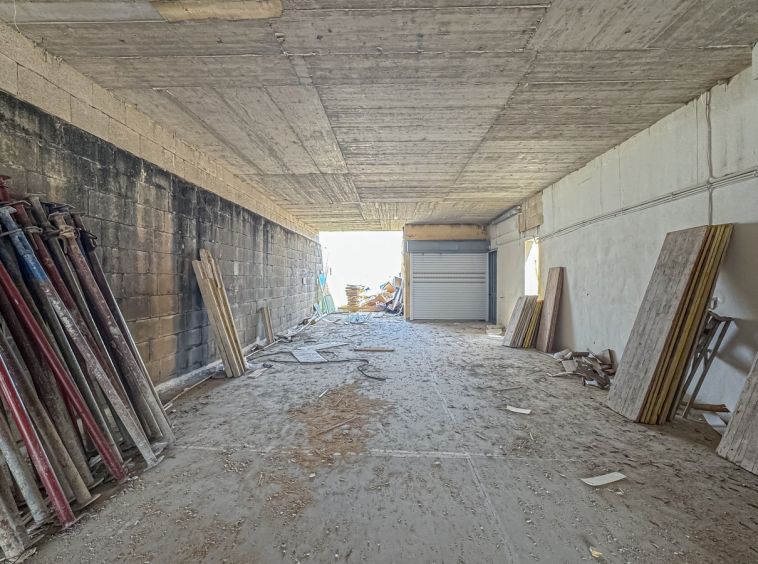 Large Penthouse Office in Haz Zebbug