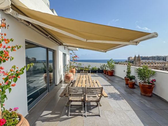 Fantastic Penthouse Office in Balluta