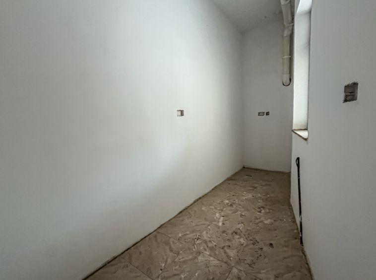 Swieqi office space to let