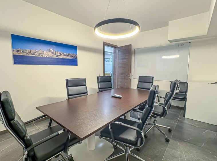 Naxxar Modern Office To Let