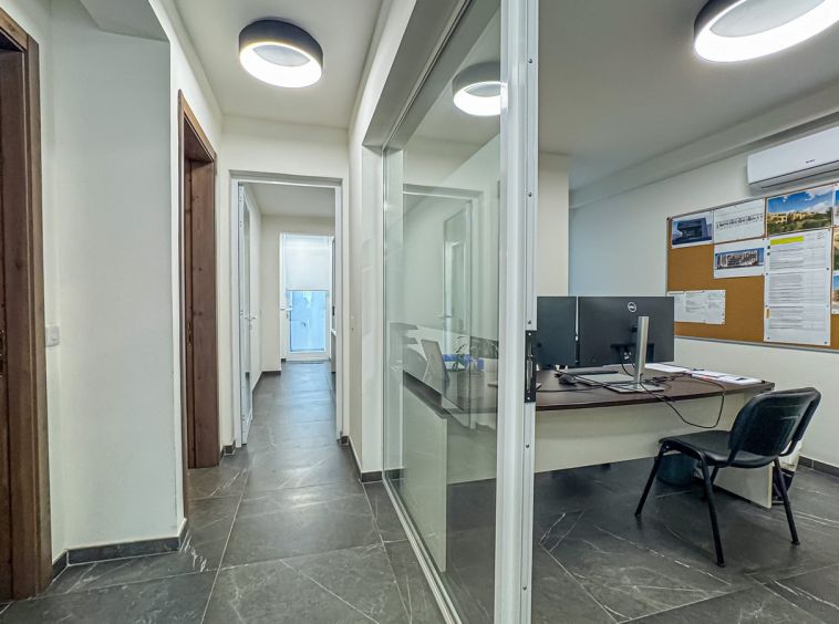 Naxxar Modern Office To Let