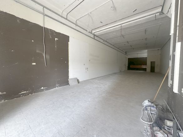 Warehouse with Offices for Rent St Venera