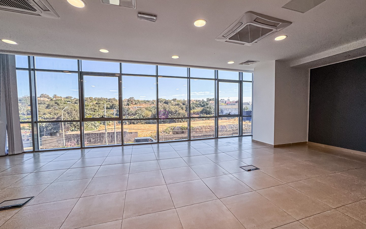 Large Open Plan Office To Let