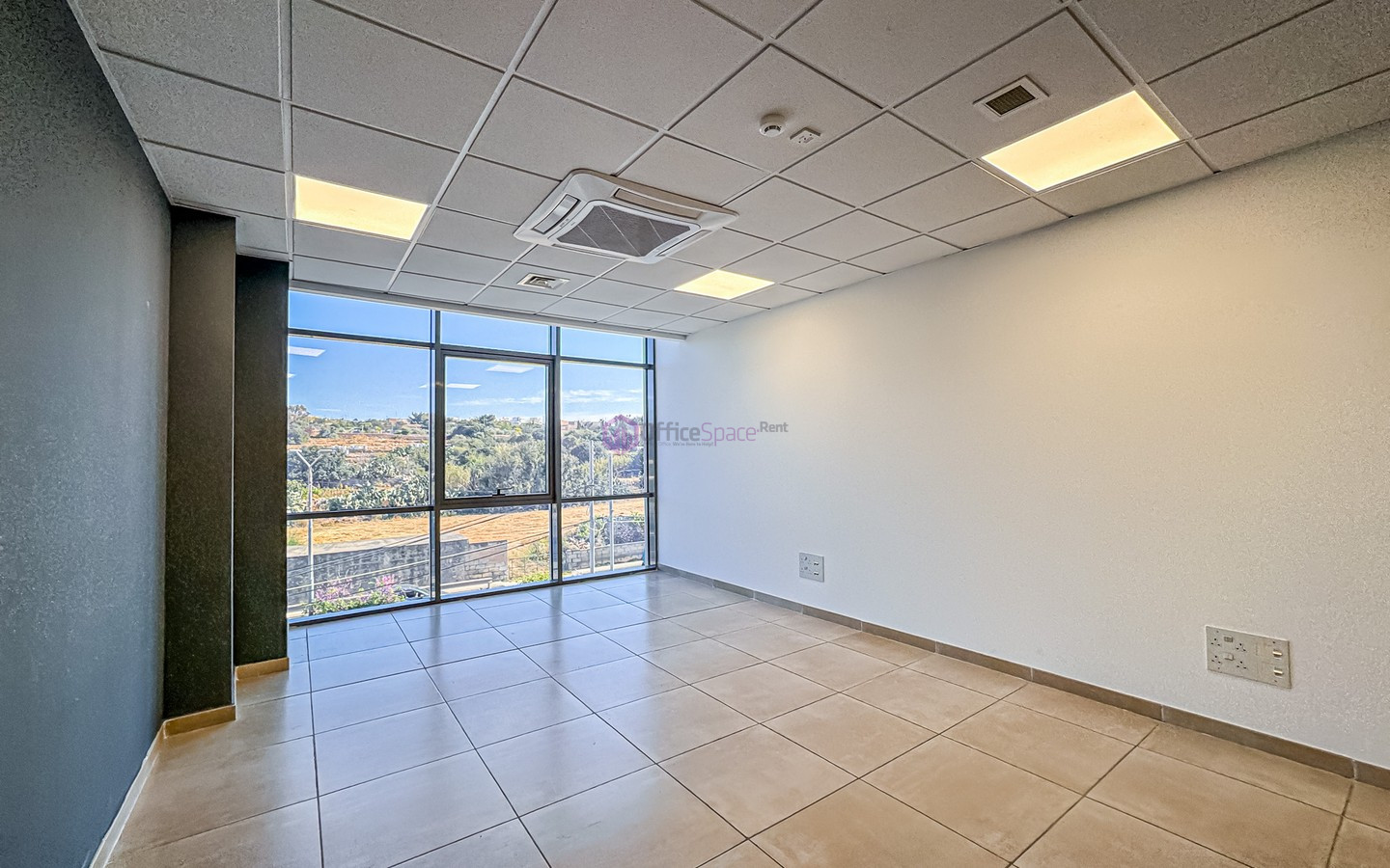 Large Open Plan Office To Let