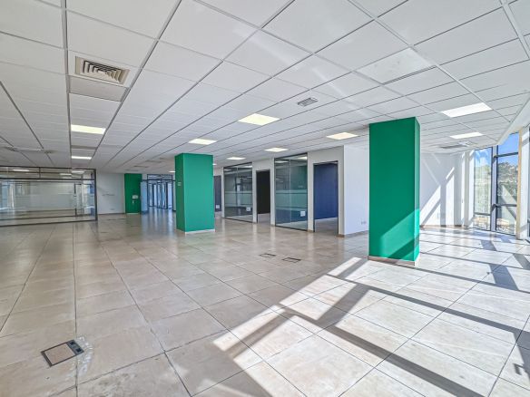 Malta Office for 80-100 Desks
