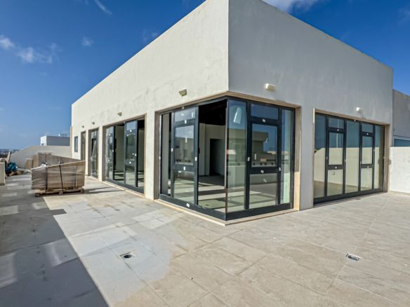 San Gwann Penthouse Office