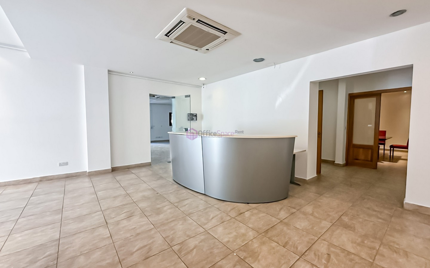 Corner Office in Hal Balzan