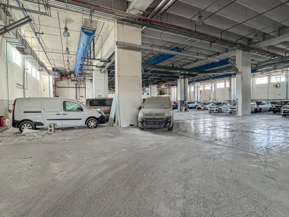 Large Commercial Site For Rent