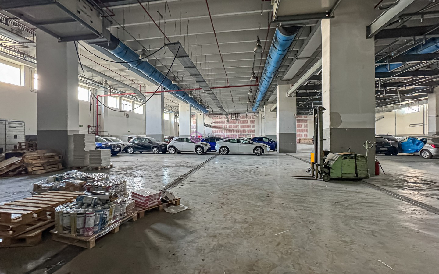 Large Commercial Site For Rent